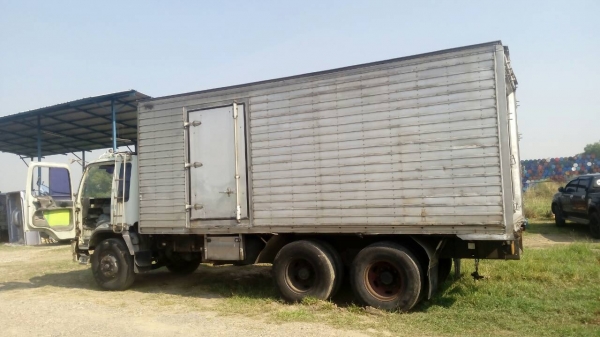 ..รถไม่มี.ท.บ.ครับ..HINO.FL3H-เพลาเดียว-เครื่องHO7D.ตามสภาพ.รถขับได้ครับ..-ราคา.295,000- ..รถไม่มี.ท.บ.ครับ..HINO.FL3H-เพลาเดียว-เครื่องHO7D.ตามสภาพ.รถขับได้ครับ..-ราคา.295,000-