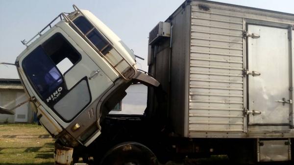 ..รถไม่มี.ท.บ.ครับ..HINO.FL3H-เพลาเดียว-เครื่องHO7D.ตามสภาพ.รถขับได้ครับ..-ราคา.295,000- ..รถไม่มี.ท.บ.ครับ..HINO.FL3H-เพลาเดียว-เครื่องHO7D.ตามสภาพ.รถขับได้ครับ..-ราคา.295,000-