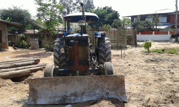 ขาย รถไถ FORD 5500 เครื่อง T5 เอกสารเล่มทะเบียนครบ รถพร้อมใช้งาน อุปกรณ์มีผานดันหน้า ผาน 5 และผาน 3