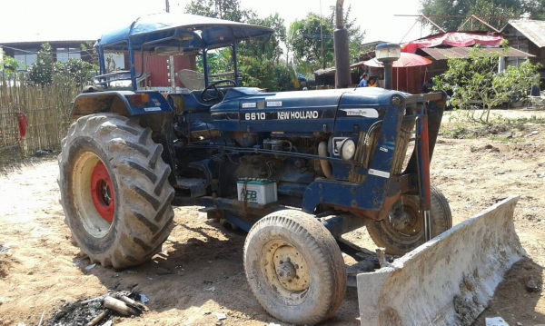 ขาย รถไถ FORD 5500 เครื่อง T5 เอกสารเล่มทะเบียนครบ รถพร้อมใช้งาน อุปกรณ์มีผานดันหน้า ผาน 5 และผาน 3