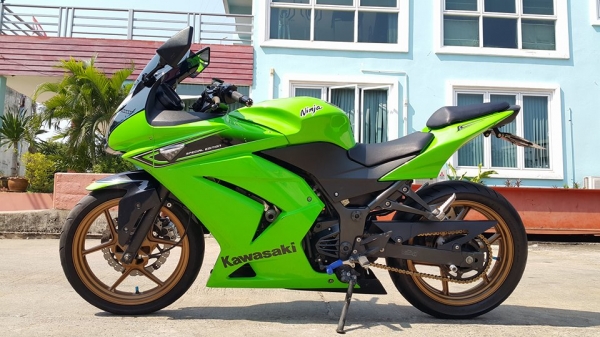 Ninja250 2013 วิ่งน้อย Special edition สภาพสวย ไม่ล้มไม่ชน