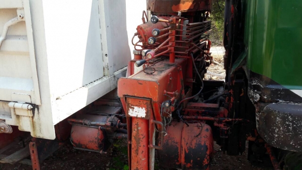 ขาย 6 ล้อ HINO FD176B ติดเครน UNIC 3.5 ตัน เครื่อง HO7C 180 แรงม้า คัสซีสวยตลอดเส้น เอกสารเล่มทะเบียนพร้อมโอน