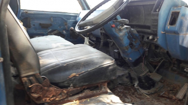 ขาย รถโม่ปูน 2.5 คิว ISUZU NPR เครื่อง 6BB1 145 แรงม้า คัสซีสวย เฟืองท้าย F รถพร้อมใช้งาน มีเล่มทะเบียนแต่ไม่มีชุดโอนครับ