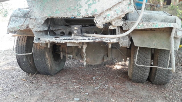 ขาย รถโม่ปูน 2.5 คิว ISUZU NPR เครื่อง 6BB1 145 แรงม้า คัสซีสวย เฟืองท้าย F รถพร้อมใช้งาน มีเล่มทะเบียนแต่ไม่มีชุดโอนครับ