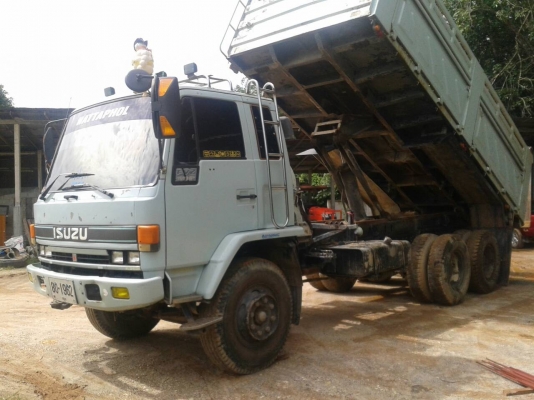 ขายรถบรรทุก 10 ล้อดัมพ์ ISUZU ROCKY 195 แรงม้านางฟ้าแท้ ราคา 880000