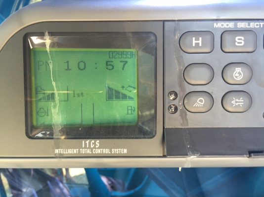 ขายด่วน รถขุด KOBELCO SK 200-2 สภาพสวย  ชั่วโมงน้อย 3,XXX  พร้อมใช้  สนใจโทร 089-7462641 สุวรรณีจ้า