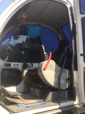 ขายด่วน รถขุด KOBELCO SK 200-2 สภาพสวย  ชั่วโมงน้อย 3,XXX  พร้อมใช้  สนใจโทร 089-7462641 สุวรรณีจ้า