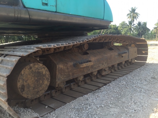 ขายด่วน รถขุด KOBELCO SK 200-2 สภาพสวย  ชั่วโมงน้อย 3,XXX  พร้อมใช้  สนใจโทร 089-7462641 สุวรรณีจ้า