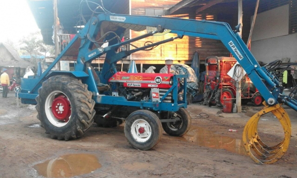 ขายรถไถพร้อมเครื่องคีบ