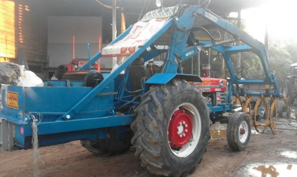 ขายรถไถพร้อมเครื่องคีบ ขายรถไถพร้อมเครื่องคีบ