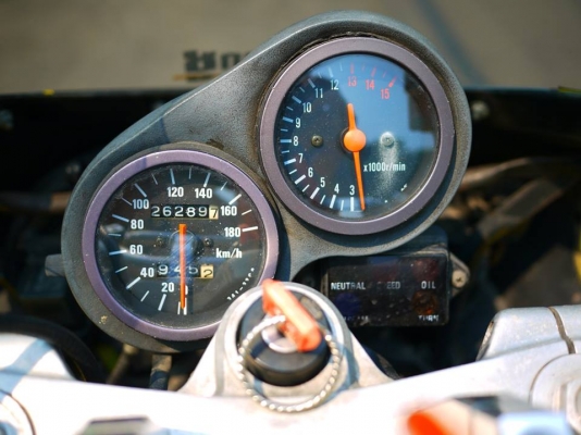 ขาย Suzuki Gsx 750 พร้อมทะเบียนแท้ สภาพสวย เครื่องดีพร้อมใช้งานทันที ขาย Suzuki Gsx 750 พร้อมทะเบียนแท้ สภาพสวย เครื่องดีพร้อมใช้งานทันที