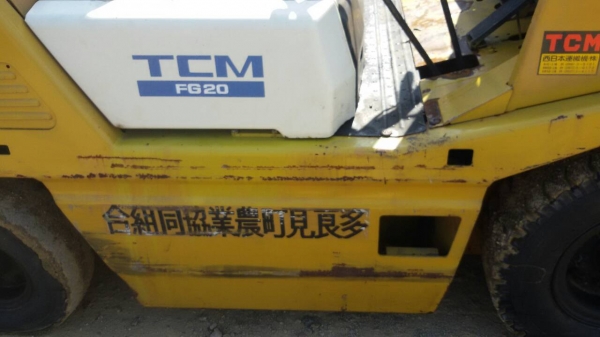 รถยก TCM  FD20 Z2 เครื่องเบนซิน เสาสูง 3 เมตร ยกได้ 2 ตัน งาสไลค์ เกียร์ธรรมดา  รถนำเข้า สนใจติดต่อ 089-7949488