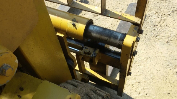 รถยก TCM  FD20 Z2 เครื่องเบนซิน เสาสูง 3 เมตร ยกได้ 2 ตัน งาสไลค์ เกียร์ธรรมดา  รถนำเข้า สนใจติดต่อ 089-7949488