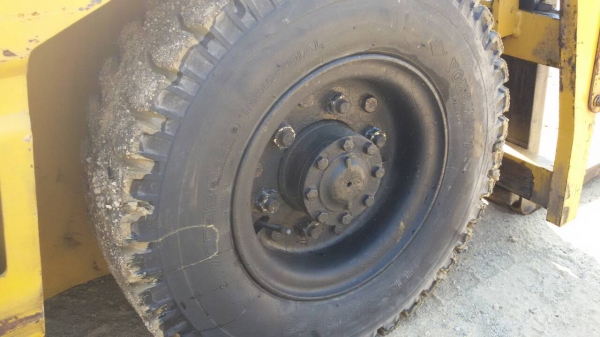 รถยก TCM  FD20 Z2 เครื่องเบนซิน เสาสูง 3 เมตร ยกได้ 2 ตัน งาสไลค์ เกียร์ธรรมดา  รถนำเข้า สนใจติดต่อ 089-7949488