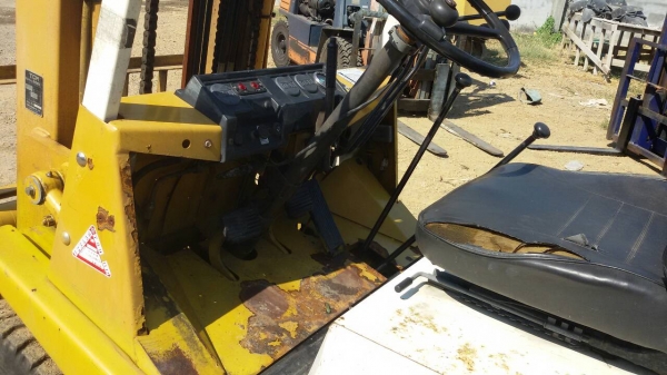 รถยก TCM  FD20 Z2 เครื่องเบนซิน เสาสูง 3 เมตร ยกได้ 2 ตัน งาสไลค์ เกียร์ธรรมดา  รถนำเข้า สนใจติดต่อ 089-7949488