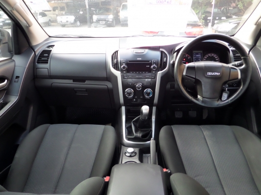 กระบะฟรีดาวน์ กับALL NEW D-MAX ปี2013 ใหม่กริ๊ป ไม่มีตำหนิ