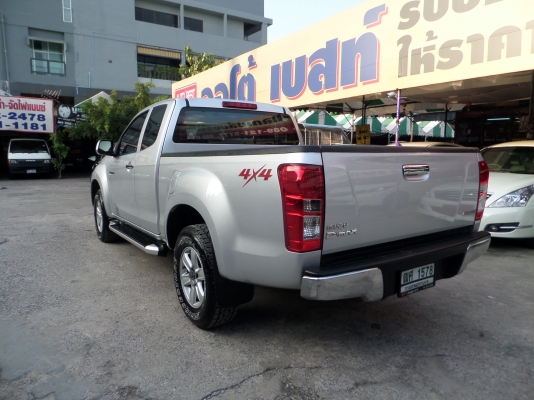 กระบะฟรีดาวน์ กับALL NEW D-MAX ปี2013 ใหม่กริ๊ป ไม่มีตำหนิ