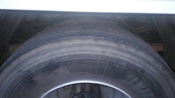 รถฮีโน่ 6 ล้อ ตู้แห้ง FG1J 220 แรงม้า. ปี 52.   ( รถวิ่ง 75,xxx กม. )     สนใจติดต่อ  081 - 6079515