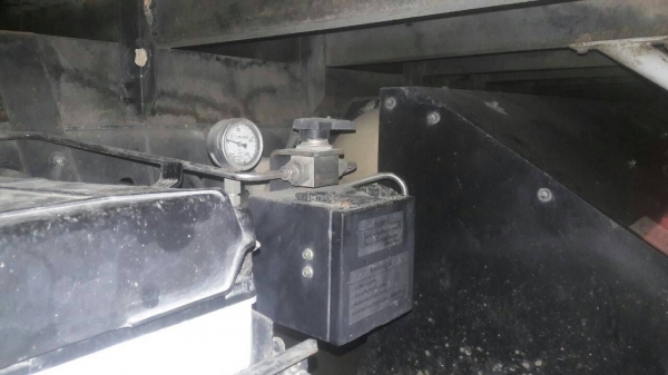 รถฮีโน่ 6 ล้อ ตู้แห้ง FG1J 220 แรงม้า. ปี 52.   ( รถวิ่ง 75,xxx กม. )     สนใจติดต่อ  081 - 6079515