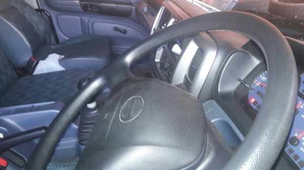 รถฮีโน่ 6 ล้อ ตู้แห้ง FG1J 220 แรงม้า. ปี 52.   ( รถวิ่ง 75,xxx กม. )     สนใจติดต่อ  081 - 6079515