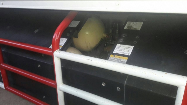 รถฮีโน่ 6 ล้อ ตู้แห้ง FG1J 220 แรงม้า. ปี 52.   ( รถวิ่ง 75,xxx กม. )     สนใจติดต่อ  081 - 6079515