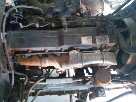 10ล้อเพลาเดียว เครื่อง210แรงม้า พร้อมใช้งาน  เล่มติดมือ..