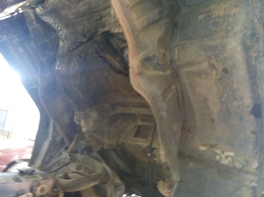 10ล้อเพลาเดียว เครื่อง210แรงม้า พร้อมใช้งาน  เล่มติดมือ..