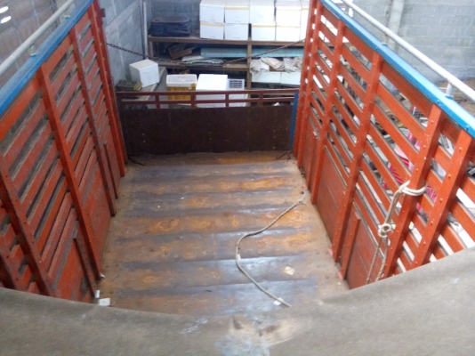 10ล้อเพลาเดียว เครื่อง210แรงม้า พร้อมใช้งาน  เล่มติดมือ..