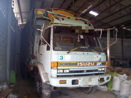 10ล้อเพลาเดียว เครื่อง210แรงม้า พร้อมใช้งาน  เล่มติดมือ..