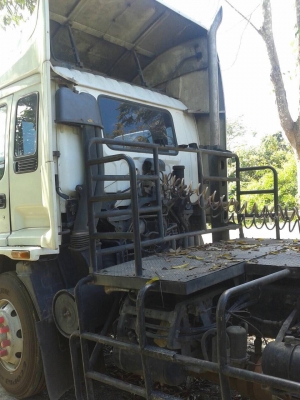 รถอีซูซุ 10 ล้อ หัวลาก GXZ  270 แรงม้า. ปี 47.  ( ขายแม่ , ลูก. )    สนใจติดต่อ  081 - 6079515