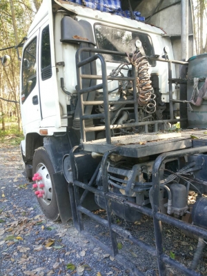 รถอีซูซุ 10 ล้อ หัวลาก GXZ  270 แรงม้า. ปี 47.  ( ขายแม่ , ลูก. )    สนใจติดต่อ  081 - 6079515