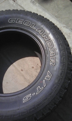 265/70R16 YOKOHAMA GEORENDER A/T-S มี 1 เส้น tel.081-427-3941 ไิอดีไลน์ autobot107 265/70R16 YOKOHAMA GEORENDER A/T-S มี 1 เส้น tel.081-427-3941 ไิอดีไลน์ autobot107