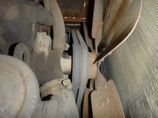 ขายรถบดล้อยาง 9  ล้อ SAKAI พร้อมใช้งาน นำเข้าจากญี่ปุ่น ติดต่อคุณ อิทธิวัฒน์ 095-7467778