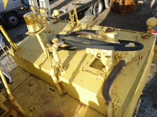 ขายรถบดล้อยาง 9  ล้อ SAKAI พร้อมใช้งาน นำเข้าจากญี่ปุ่น ติดต่อคุณ อิทธิวัฒน์ 095-7467778