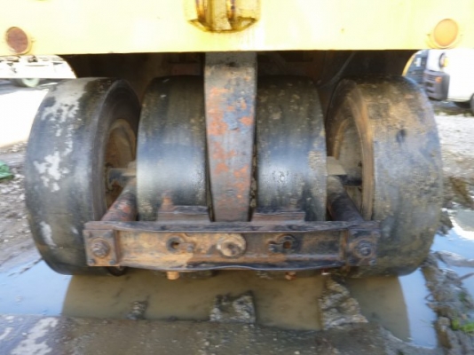 ขายรถบดล้อยาง 9  ล้อ SAKAI พร้อมใช้งาน นำเข้าจากญี่ปุ่น ติดต่อคุณ อิทธิวัฒน์ 095-7467778