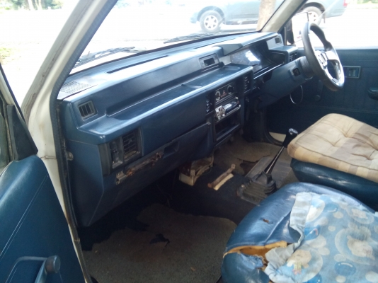 กระบะมิตซูตอนเดียว รถบรรทุก พร้อมใช้งาน กระบะมิตซูตอนเดียว รถบรรทุก พร้อมใช้งาน