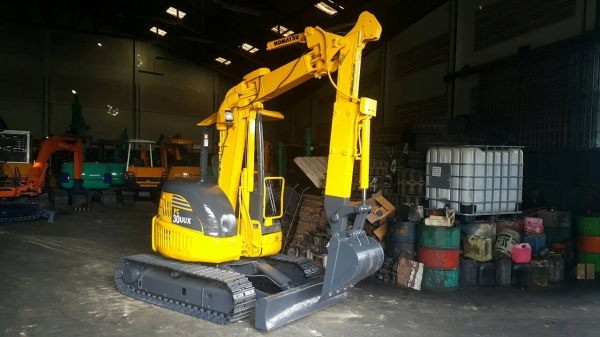ขาย รถขุด KOMATSU รุ่น PC30UU-3- มือสองญี่ปุ่น แทรกเหล็ก อารม์ยืดได้ ทำงานไว คล่องตัวที่แคบ มือถือ/LINE ID : 0818753444