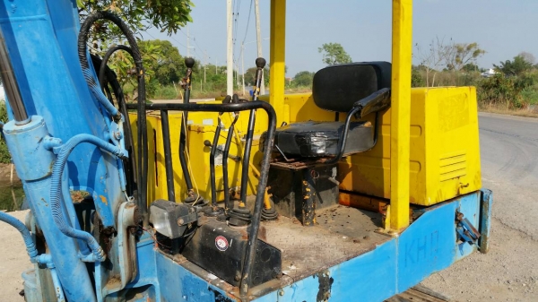 ขายด่วนรถเเม็คโครคูโบต้า KH-25แทคเหล็กเทียบเท่า PC25เคื่องคูโบต้า3สูบเก่าญี่ปุ่นแท้ไม่เคยใช้งานเมืองไทยเลยส่งให้ฟรีๆ