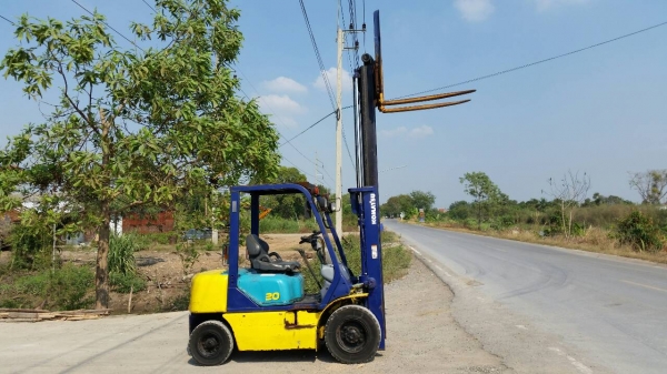 ขายด่วนรถยก ดีเซล KOMATSU FD20-14ยก2.0ตันเสาสูง3เมตรรถนอกนำเข้ายังไม่เคยใช้งานในเมืองไทยเลย=รุ่นใหม่ขาย