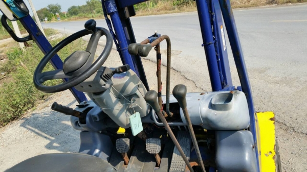 ขายด่วนรถยก ดีเซล KOMATSU FD20-14ยก2.0ตันเสาสูง3เมตรรถนอกนำเข้ายังไม่เคยใช้งานในเมืองไทยเลย=รุ่นใหม่ขาย