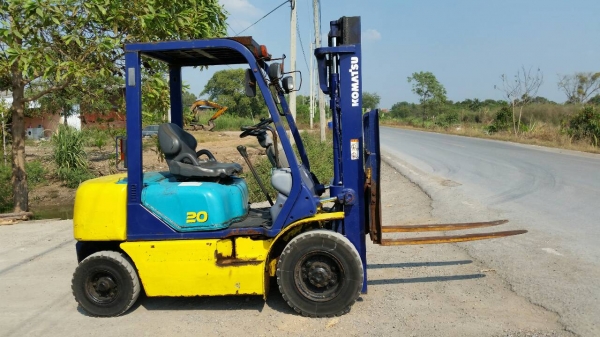 ขายด่วนรถยก ดีเซล KOMATSU FD20-14ยก2.0ตันเสาสูง3เมตรรถนอกนำเข้ายังไม่เคยใช้งานในเมืองไทยเลย=รุ่นใหม่ขาย