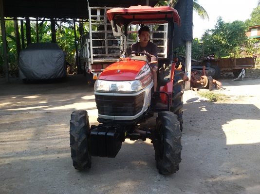 หาชื้อรถไถยันม่าร์EF352TLX เชิณมาหาเราครับ ผาน5หนึ่งอันสวยๆเดิมๆ พร้อมทะเบียนขายใน  ราคา175000บาท รถอยู่วังบัว คลองขลุง กำแพงเพชร    สนใจสอบุถามได้ที่081 3655997 อำพร  พาเจริญ  ราคาต่อรองได้อีกนะครับ