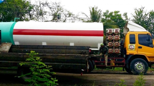 (เข้าใหม่ 18,000 ลิตร) ถังน้ำมันคุณภาพดี การันตีจากเดือนนี้ของดีไปหลายใบแล้วครับ ถังน้ำมันมือสองคุณภาพดีที่สุด ต้องร้านวินิตครับ