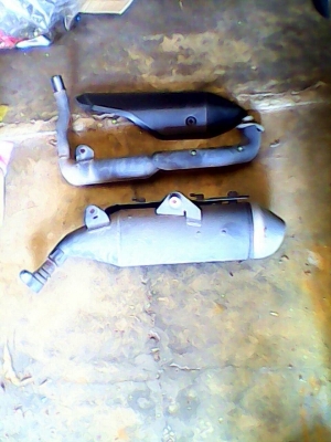 ขายท่อไอเสีย ทั้งชุด คอท่อ ปลายท่อกันร้อน ของฮอนด้า MSX 125 เดิมๆ ไม่เคยผ่าครับ