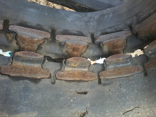 ขายแทรคยางสำหรับรถ PC40-7, PC50 UU-2