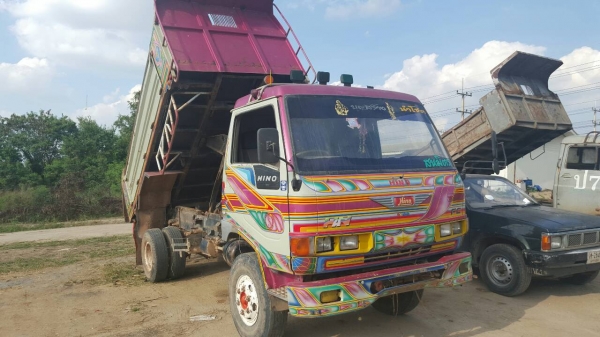 รถหกล้อดั้ม hino FB เครื่อง12แรง ช่วงล่างFพวงมาลัยเพาเวอร ภาษีไม่ขาดเล่มทะเบียนชุดโอนครบ