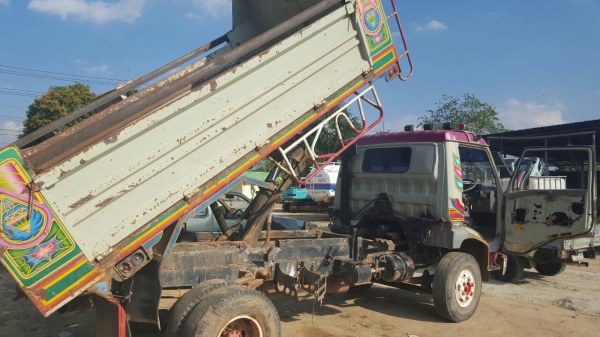 รถหกล้อดั้ม hino FB เครื่อง12แรง ช่วงล่างFพวงมาลัยเพาเวอร ภาษีไม่ขาดเล่มทะเบียนชุดโอนครบ รถหกล้อดั้ม hino FB เครื่อง12แรง ช่วงล่างFพวงมาลัยเพาเวอร ภาษีไม่ขาดเล่มทะเบียนชุดโอนครบ