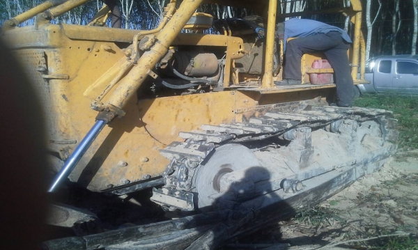 ขายรถแทรคเตอร์ KOMATSU D50A-15 ห้องเลี้ยวน้ำมัน ราคา 290000