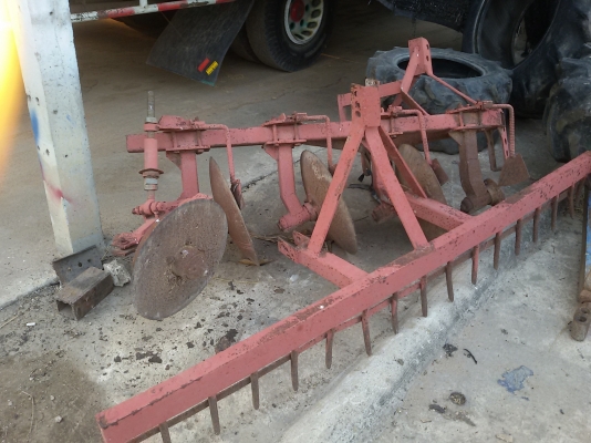 หาชื้อรถไถนั้งขับเครื่องอีอา1500เชิณมาหาเราครับ ผาน4หนึ่งอันและคราด1อันสวยๆเดิมๆ ขายใน  ราคา45000บาท รถอยู่วังบัว คลองขลุง กำแพงเพชร    สนใจสอบุถามได้ที่081 3655997 อำพร  พาเจริญ  ราคาต่อรองได้อีกนะครับ