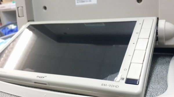 จอติดเพดานขนาด 9 นิ้ว ซื้อมาไม่ได้ใช้